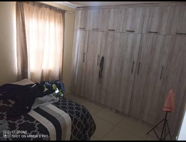 2 BEDROOM HOUSE FOR SALE IN WINDMILL PARK EXT